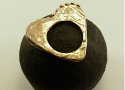 Кольцо плоское из серебра "Сердце"