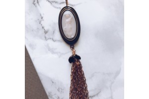 Серьги с камеей и кисточкой